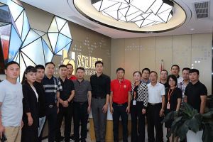欢迎宜春市团委书记、商会及青企等一行领导莅临球友会平台（中国）人力集团指导