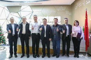 广州市与番禺区人力资源和社会保障局领导莅临球友会平台（中国）集团调研指导